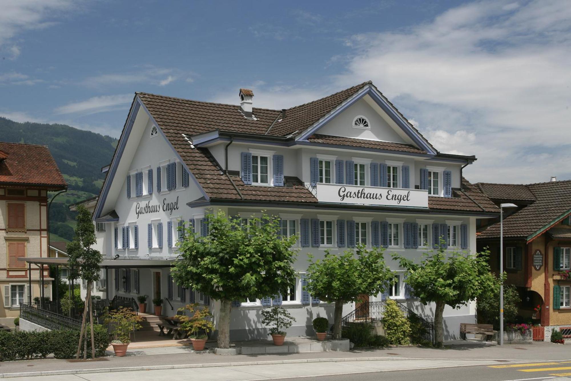 Gasthaus Engel Hotell Sachseln Exteriör bild